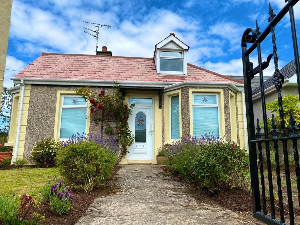 Rose Cottage: Delightful 4 Bedroom Detached Home พอร์ตรัช ภายนอก รูปภาพ
