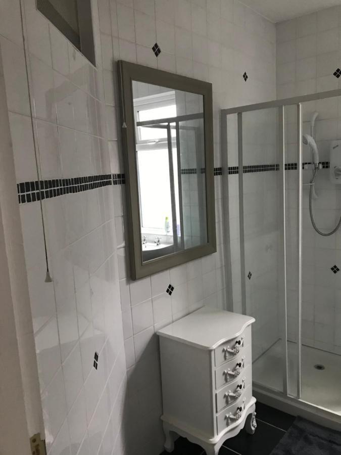 Rose Cottage: Delightful 4 Bedroom Detached Home พอร์ตรัช ภายนอก รูปภาพ